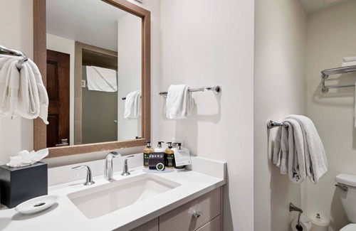 Vail Condo | Lodge Tower 691 at the base of Vail Mountain