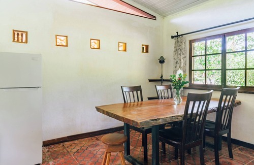 Parrita House | Lodge with Private 40ha Jungle Reserve