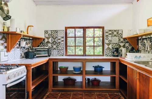 Parrita House | Lodge with Private 40ha Jungle Reserve