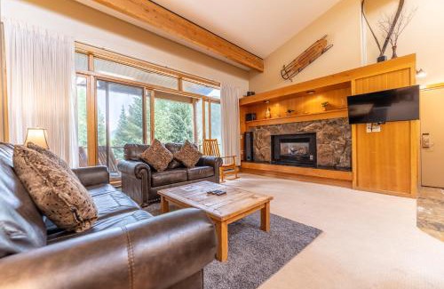 Keystone Apartment | Lodgepole 2016 by Summit County Mountain Retreats