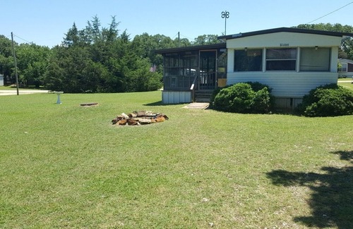 Kingston House | Lodging for Fishermen. Sleeps Two. Nightly and Monthly Rates!