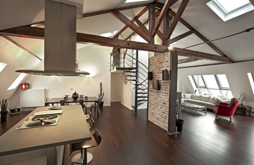 Quartier Saint-Ambroise Apartment | Loft 200 m² + terrace near the Marais