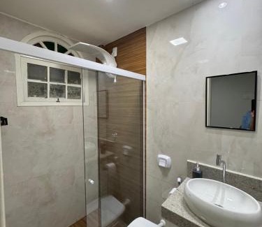 Muquicaba Apartment | Loft 305B com Ar Condicionado no Bairro Muquiçaba, bem localizado para negócios e fácil acesso para todas as praias e montanhas da cidade - COM vaga de garagem