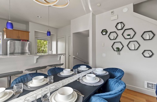 Squire Park House | LOFT 3b2b~Free parking!~Stadiums&DT 10mins
