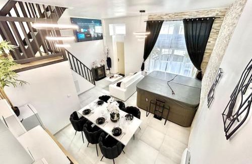 Pont-sur-Yonne Apartment | loft des désirs hammam, jacuzzi