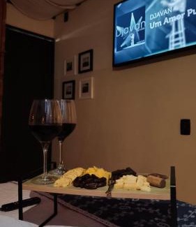 Bairro das Laranjeiras House | Loft do QUINTAL 21