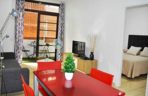 Las Palmas de Gran Canaria Apartment | Loft in Santa Catalina Park, 300m from Las Canteras