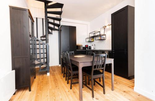 Quartier de la Roquette Apartment | Loft House 3 BR Bastille, Marais AC by LCC Agency