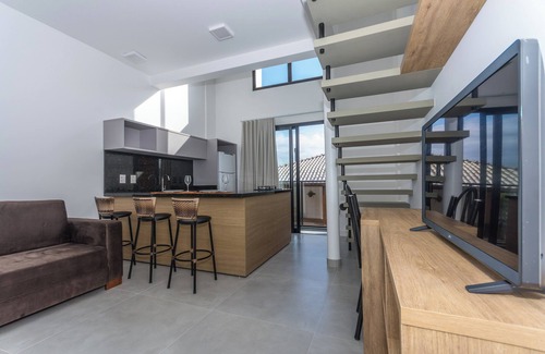Lagoa Pequena Apartment | Loft no Novo Campeche, Terraço com Piscina ZR2092
