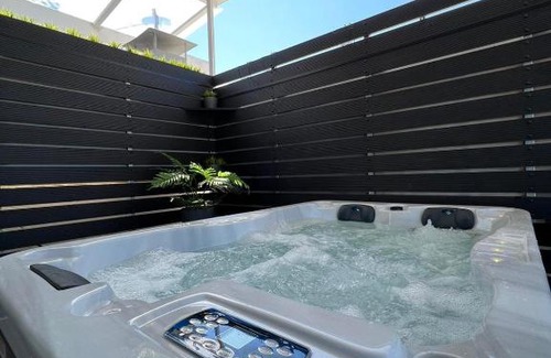 Kalamata Apartment | Loft Spa Greece - Enjoy our Jacuzzi & Hammam