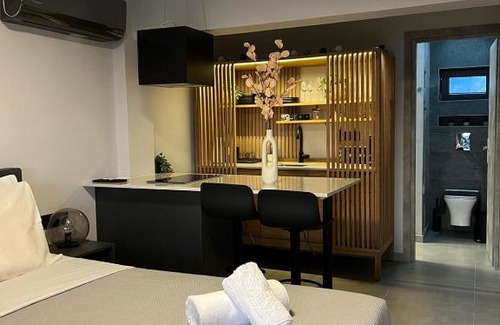 Kalamata Apartment | Loft Spa Greece - Enjoy our Jacuzzi & Hammam