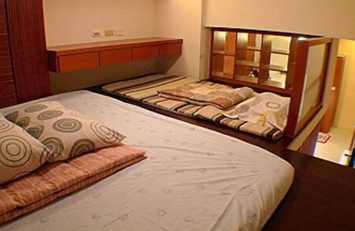 Sinsing District Apartment | Loft Style Apt B Sleeps 12 in Kaohsiung, Taiwan 12人家庭樓中樓組B