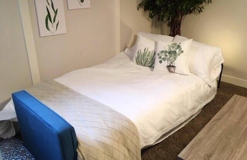 University Apartment | Loftium | Comfy and Unique Guest Suite near DU!