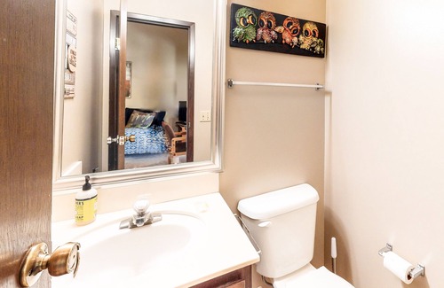 Dollar Point Condo | Lofty Condo with Balcony, Partial Lake Views, Shared Pool, Tennis and Sauna