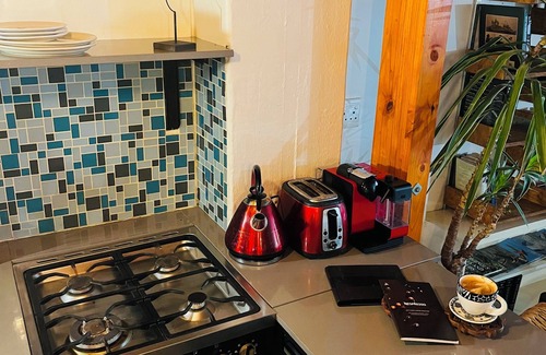 Greater Johannesburg Metropolitan Area Apartment | Lofty Hipster