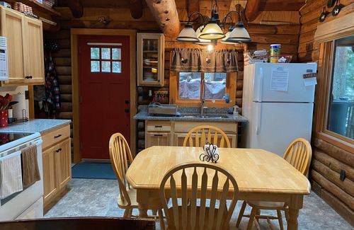 Ludlow Cabin | Log Cabin - Lake Pauline Waterfront - 2 Miles To Okemo Mountain/Jackson Gore