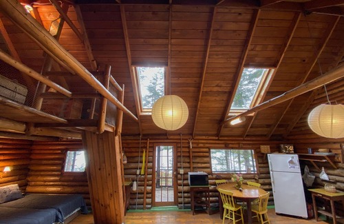 Friendship Cabin | Log Cabin on the Ocean!