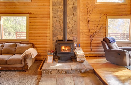 Eagle River Cabin | Log Cabin Rental in Eagle River: Pets Welcome!
