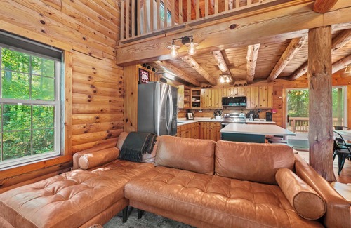 Monroe Cabin | Log Cabin Retreat in Monroe
