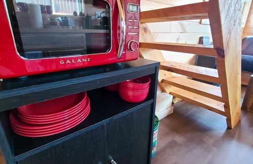 Lakeside Apartment | Log Cabin - Tiny Digs Lakeshore
