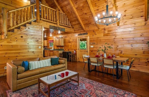 Gatlinburg - Pigeon Forge Cabin | Log cabin w/hot tub, arcade game, & stunning views + Free Attraction Tickets