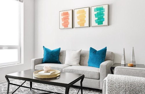 Logan Square Apartment | Logan Square 209