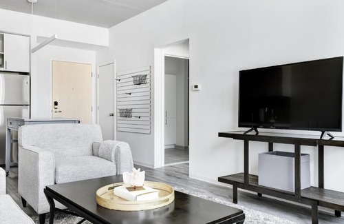 Logan Square Apartment | Logan Square 209