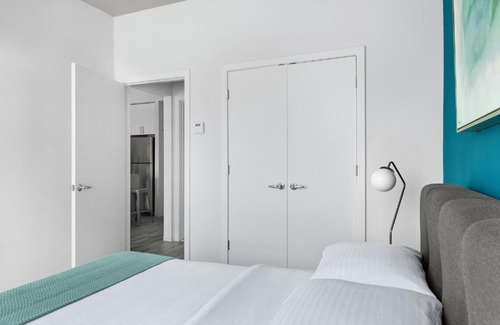 Logan Square Apartment | Logan Square 217