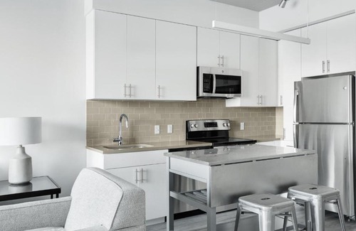 Logan Square Apartment | Logan Square 219