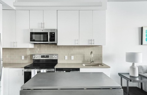 Logan Square Apartment | Logan Square 222