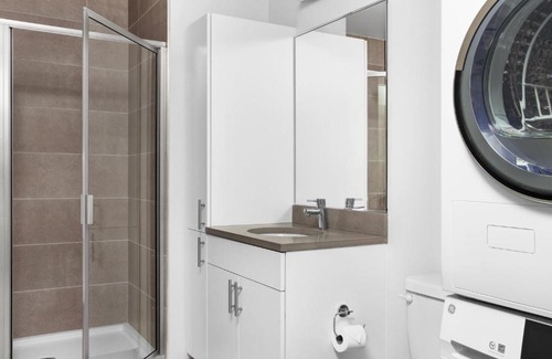 Logan Square Apartment | Logan Square 225