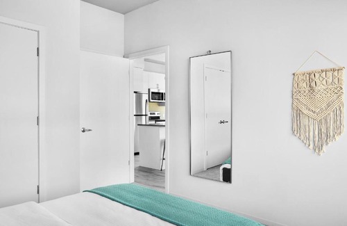 Logan Square Apartment | Logan Square 226