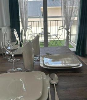 Lieusaint Apartment | Logement 2 pièces propre et calme