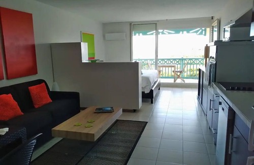 Cul de Sac Apartment | Logement 40 m2, front de mer à 50 m de la plage