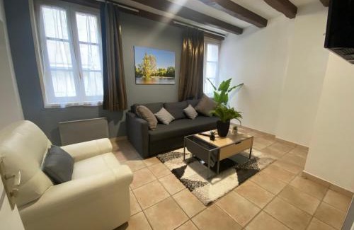 Azay-le-Rideau Apartment | Logement de groupe au centre d'Azay le Rideau