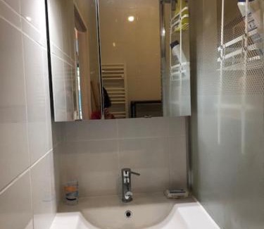 Saint-Denis Apartment | LOGEMENT ENTIER 2 PIECES PARKING 5'métro