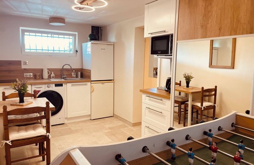 Meximieux Apartment | Logement Frais et Indépendant Avec Piscine - Prox. Cnpe/Lyon - 50 m2
