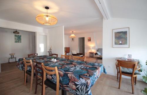 Verdun Apartment | LOGEMENT NEUF "MEUSE" - HYPER CENTRE - PARKING PROCHE - PROCHE GARE - 4 CHAMBRES - TERRASSE COUVERTE - WIFI ! Géré par PrestaZen'Services