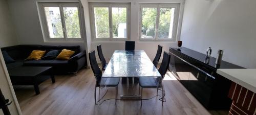 Figuerolles Apartment | Logement refait à neuf - Clim & Parking privé