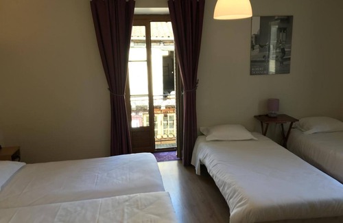 Autoire Hotel | Logis Auberge de la Fontaine