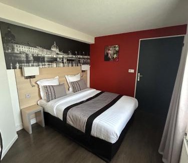 Corbas Hotel | Logis Cris Hôtel et Restaurant, Lyon Sud-Est