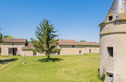 Brulain House | Logis de La Bernière - Holiday Cottages