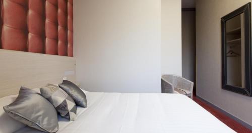 Decre-Cathedrale Hotel | Logis Hôtel Duquesne