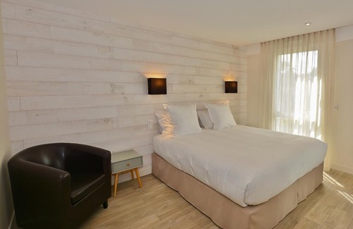 La Baule-Escoublac Hotel | Logis Hotel La Closerie