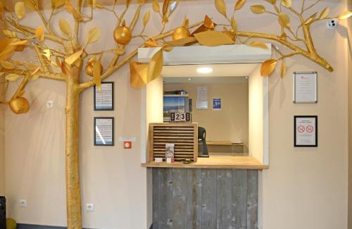Agde Hotel | Logis Hotel Yseria - Historical Center