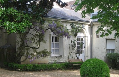 Blere House | Loire Valley Unique room ,independent studio near Amboise and Chenonceau