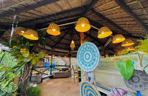Puerto Princesa City Centre House | Lokal Hut Bed and Breakfast