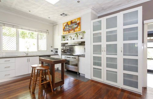 South Fremantle House | Lola's Retreat-South Fremantle close to the Beach