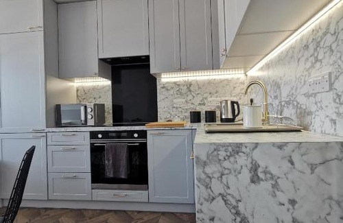 Restalrig Apartment | Lolo Properties