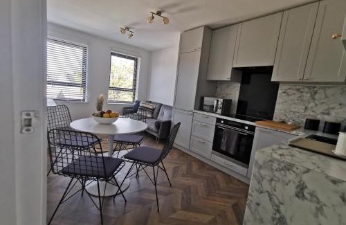 Restalrig Apartment | Lolo Properties